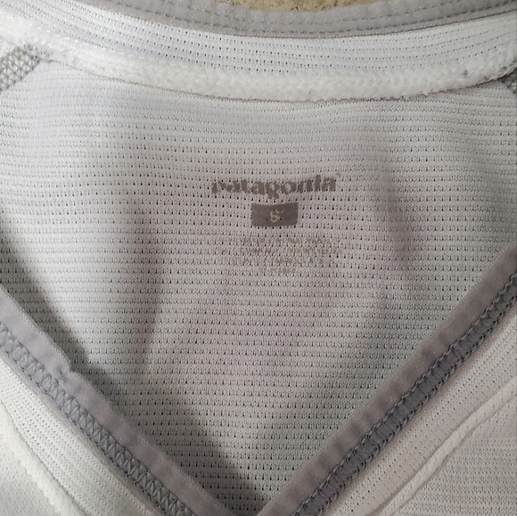 2 Set of Patagonia Base Layer Hiking Womens Tee Shirts - Picture 12 of 13